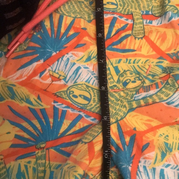 Extreme 80s men swim trunks or shorts sloths bright colors size large - Picture 9 of 9